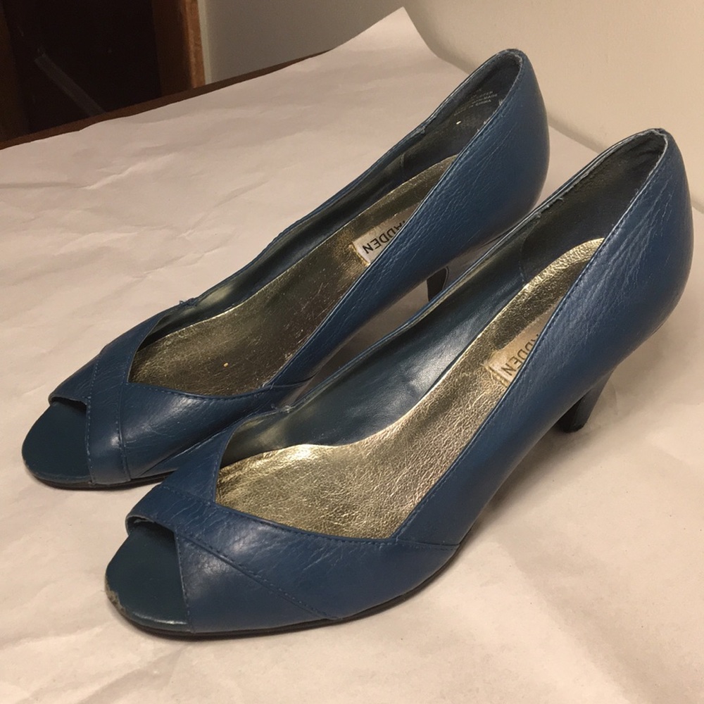 💥SALE $10💥 Steve Madden blue open toe pumps 8